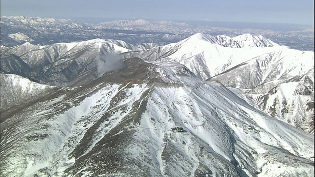 冬天，蒸汽从纳苏山升起视频素材