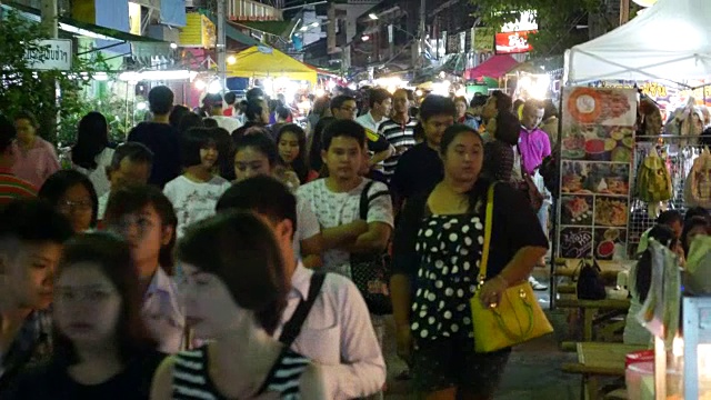 泰国南邦著名的夜市步行街视频素材