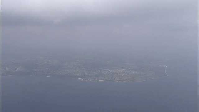 中国东海和日本德之岛上空低空密布的云层。视频素材