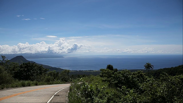 从山上看向大海和岛屿视频素材