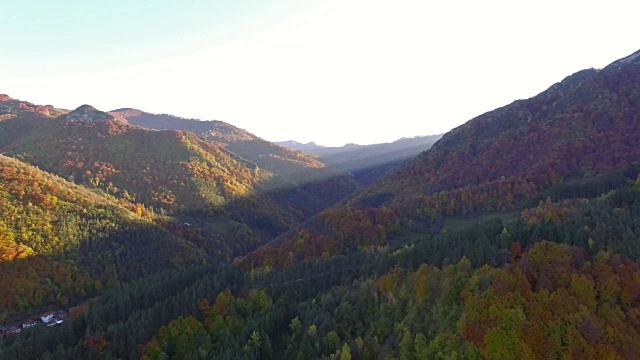 走进自然、山、生态、和谐的理念视频下载