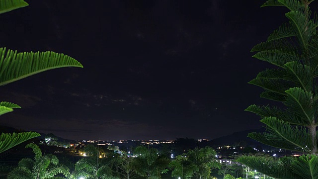 农村地区有月亮的夜空延时4K UHD 3840x2162视频素材