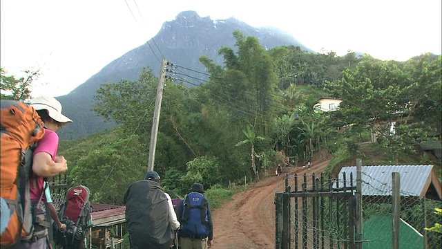 马来西亚登山队视频素材