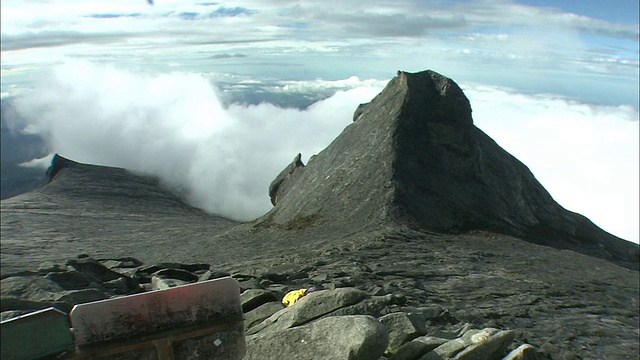 马来西亚基纳巴卢山的顶峰视频素材