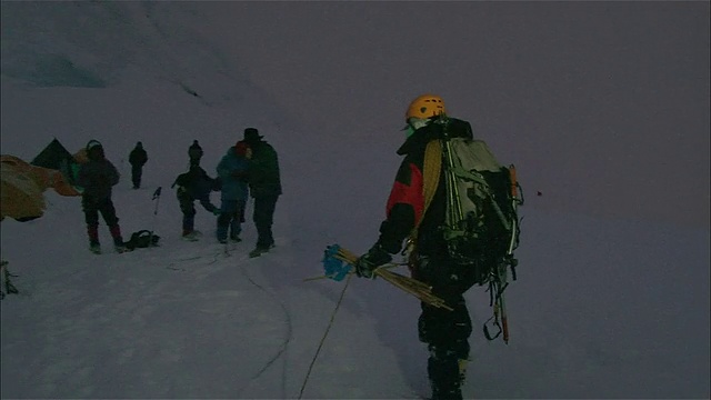 秘鲁安第斯Huascarán在雪地里视频素材