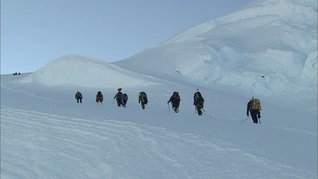 秘鲁安第斯山脉华斯卡兰峰会视频素材