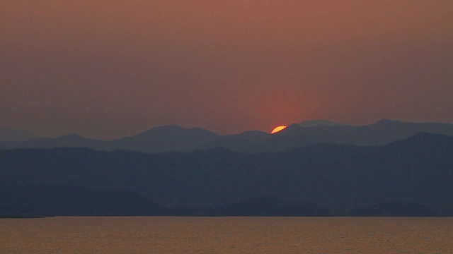 湖上日落视频素材