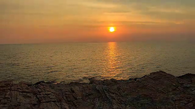 海上日落，时光流逝。视频素材