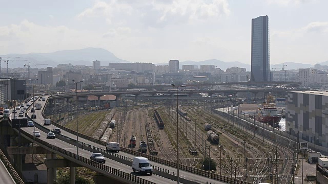 自治港口，铁路，达飞公司塔和巴黎圣母院，马赛视频素材