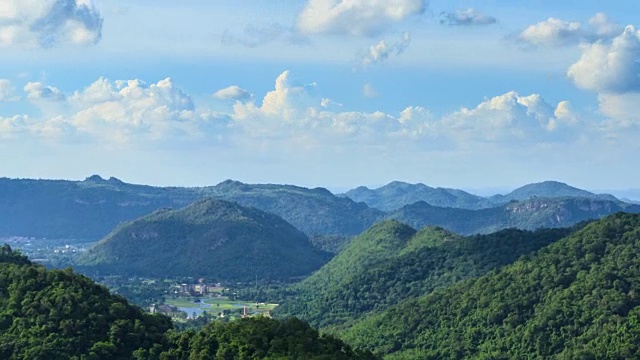 4K延时:云与山，泰国视频素材