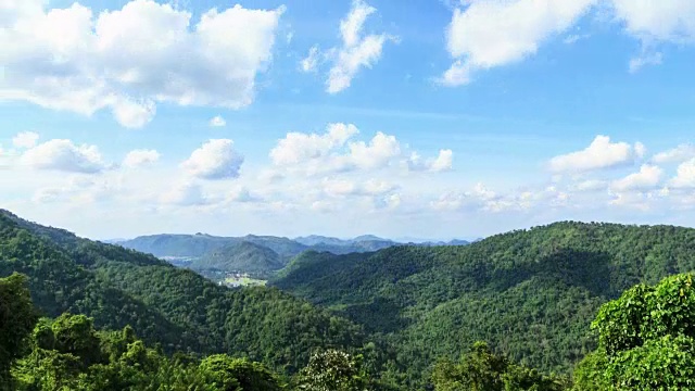 4K延时:云与山，泰国视频素材