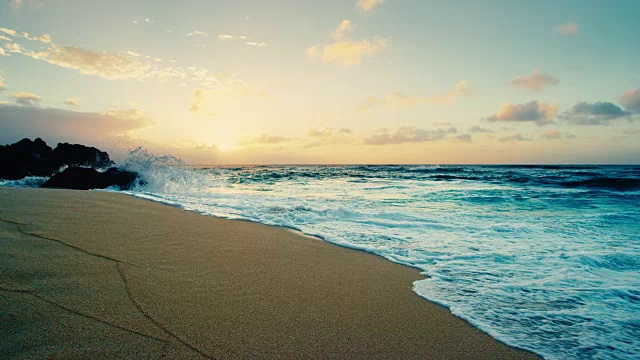 日落海滩和海浪视频素材