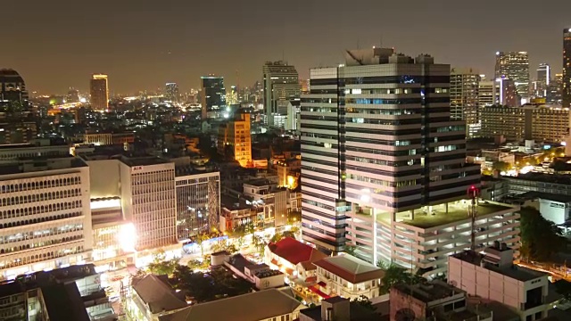 泰国夜光曼谷城市交通街道屋顶全景4k时间推移视频素材