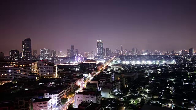 泰国曼谷城市景观夜光屋顶顶部酒店交通街道全景4k时间推移视频素材