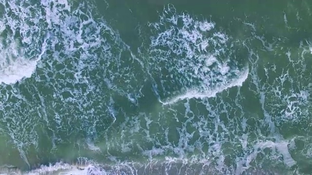 飞过海岸视频素材