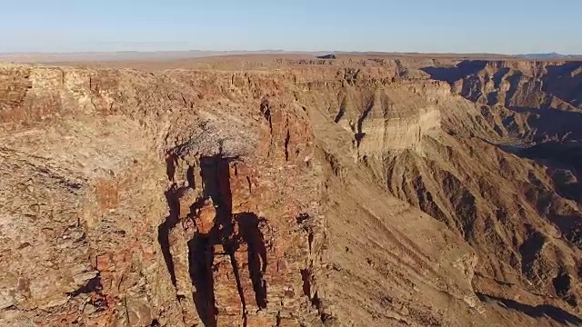 鱼河峡谷的4K鸟瞰图视频素材