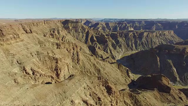 鱼河峡谷的4K鸟瞰图视频素材