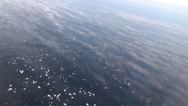 日本北海道，埃里莫角海岸的空中浮冰视频素材