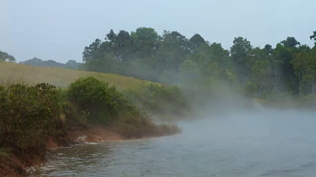 延时:流动的雾视频素材