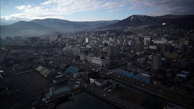 日本，北海道，小樽港和小樽市中心视频素材