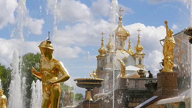 Peterhof.Fountains.Statues.Slow运动。圣彼得堡视频素材