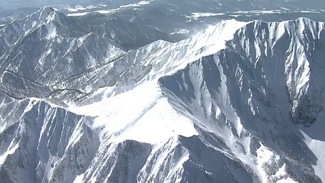 鸟取县复杂火山大山的空中小屋，日本视频素材