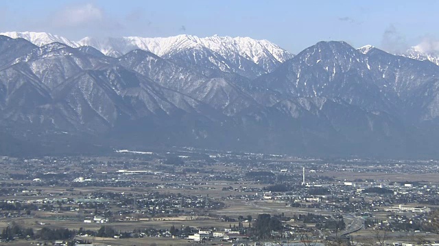 从日本长野安村望特黑山视频素材