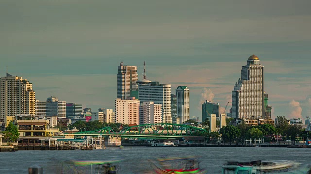 泰国日落曼谷主要河流交通全景4k时间推移视频素材