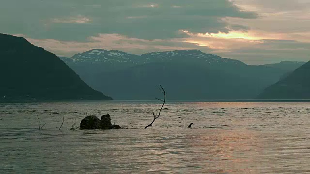 挪威峡湾的日落。视频素材