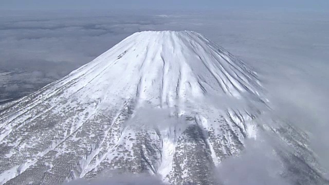 空中，Yotei山和云海，北海道，日本视频素材