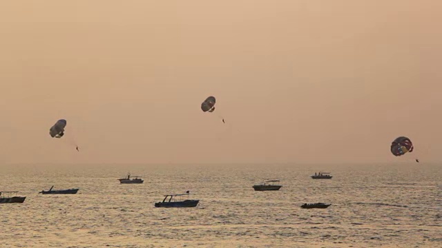 卡兰古特海滩水上运动视频素材