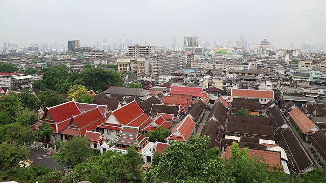 曼谷市中心全景。从金山望去，Wat Saket视频素材