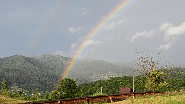 山川彩虹，雨后拍摄视频素材