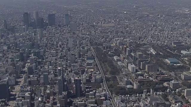 日本爱知市名古屋行政中心附近的空中视频素材