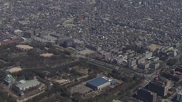 日本爱知市名古屋行政中心附近的空中视频素材