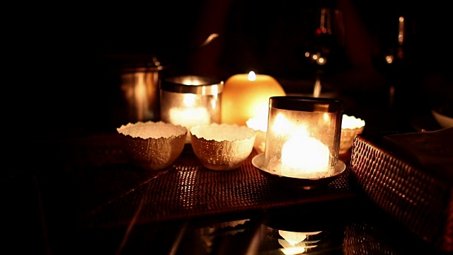 蜡烛灯。浪漫的灯光视频素材