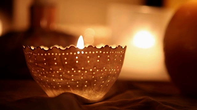 蜡烛蜡烛照明大气浪漫的灯视频素材