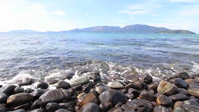 美丽的黑岩岛，石岛Ko Hin Ngam, Koh Lipe，泰国视频下载