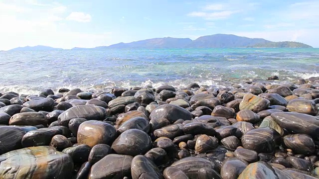 美丽的黑岩岛，石岛Ko Hin Ngam, Koh Lipe，泰国视频下载