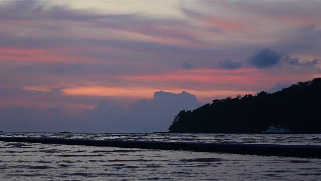 浪漫的日出。视频素材