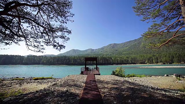 码头附近青山绿水，绿树成荫视频素材