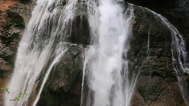 奥德萨山谷的瀑布视频素材