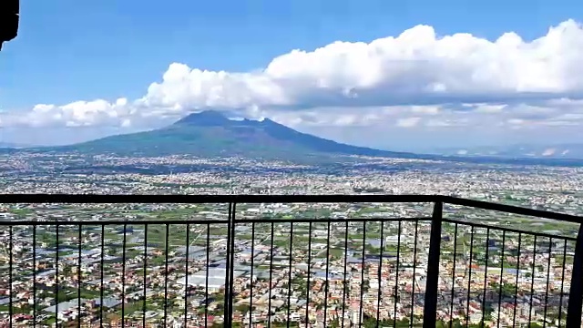 庞贝山谷，那不勒斯湾和维苏威火山全景视频素材