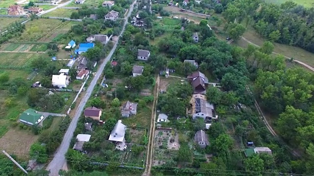 飞越住宅区上空视频素材