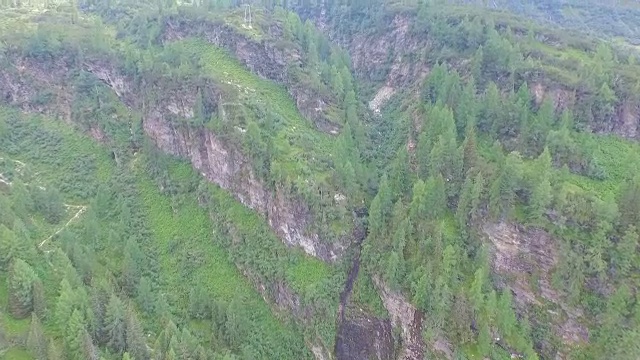 空中美丽的高山景观视频素材