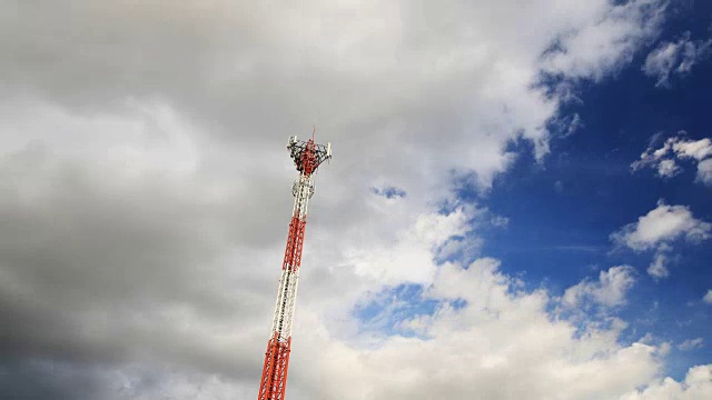 电信塔和天空的延时视频素材