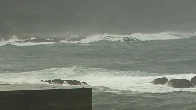 暴风雨之海，鹿儿岛，日本视频素材