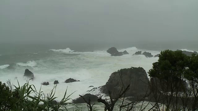 日本和歌山潮野角怒涛视频素材