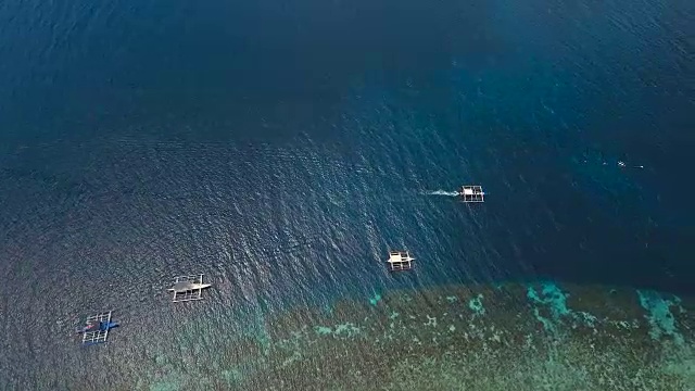 海上摩托艇，鸟瞰图。菲律宾宿雾岛视频素材