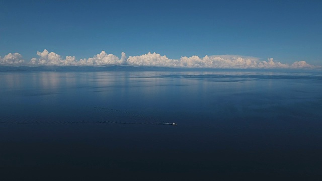 海上摩托艇，鸟瞰图。菲律宾宿雾岛视频素材